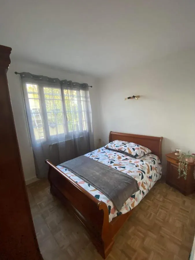 Villa Gesinacris Avec Piscine Camaret-sur-Aigues 0*,  France