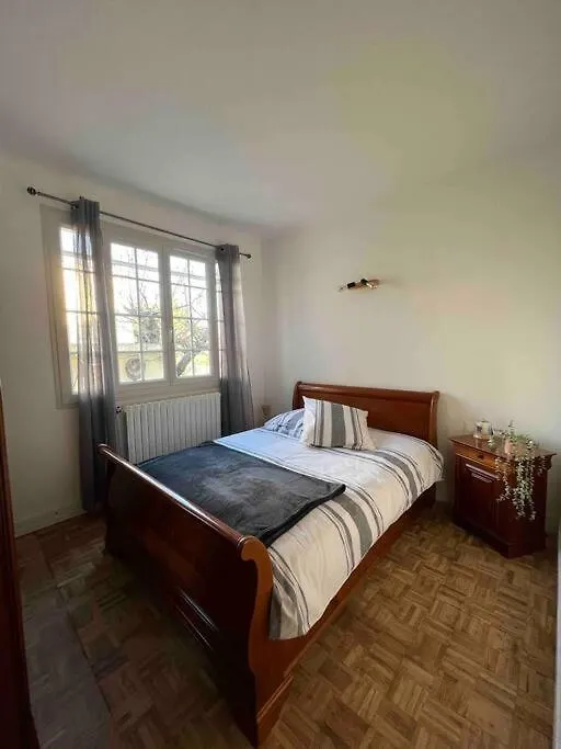 Holiday home Villa Gesinacris Avec Piscine Camaret-sur-Aigues
