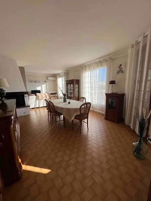 Villa Gesinacris Avec Piscine Camaret-sur-Aigues Holiday home