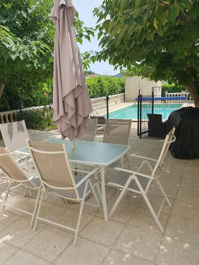 Villa Gesinacris Avec Piscine Camaret-sur-Aigues 0*,  France